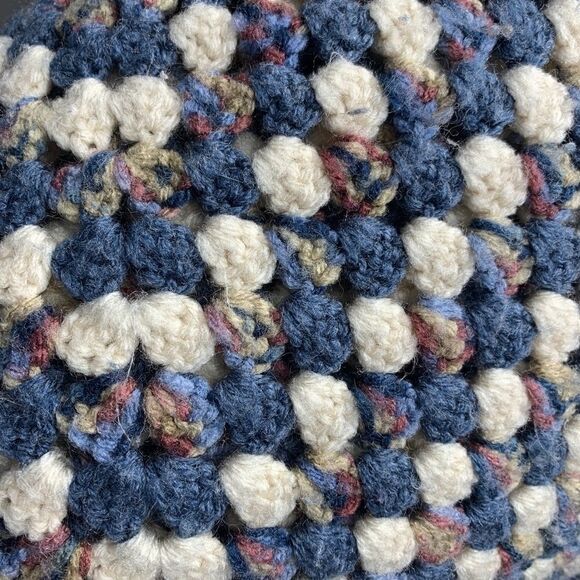 VINTAGE Handmade Crocheted Throw - Picture 3 of 5